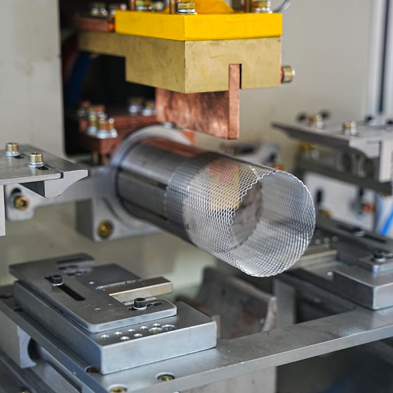 Máquina integrada de rollo y soldadura para portaplumas