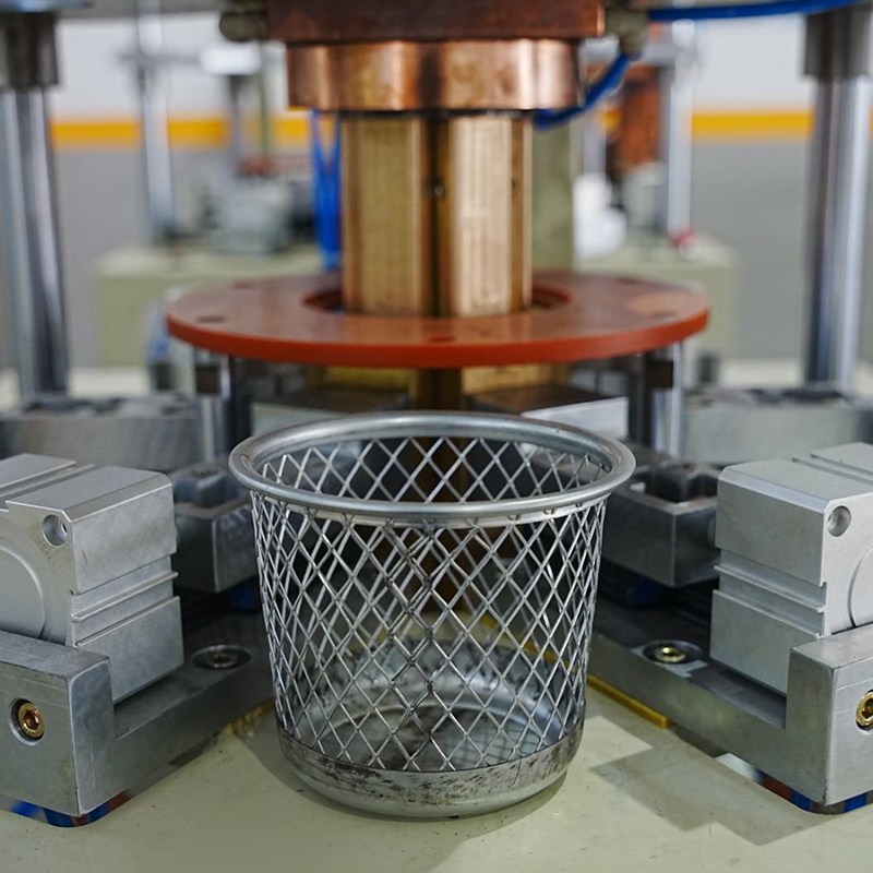 Máquina de soldadura por puntos de 6 cabezales para cestas colgantes redondas